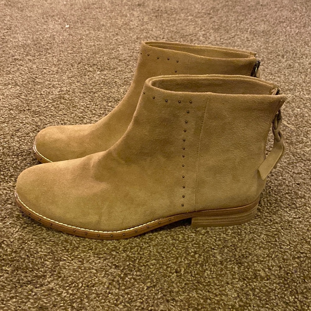 Splendid beaded beige ankle booties size 6